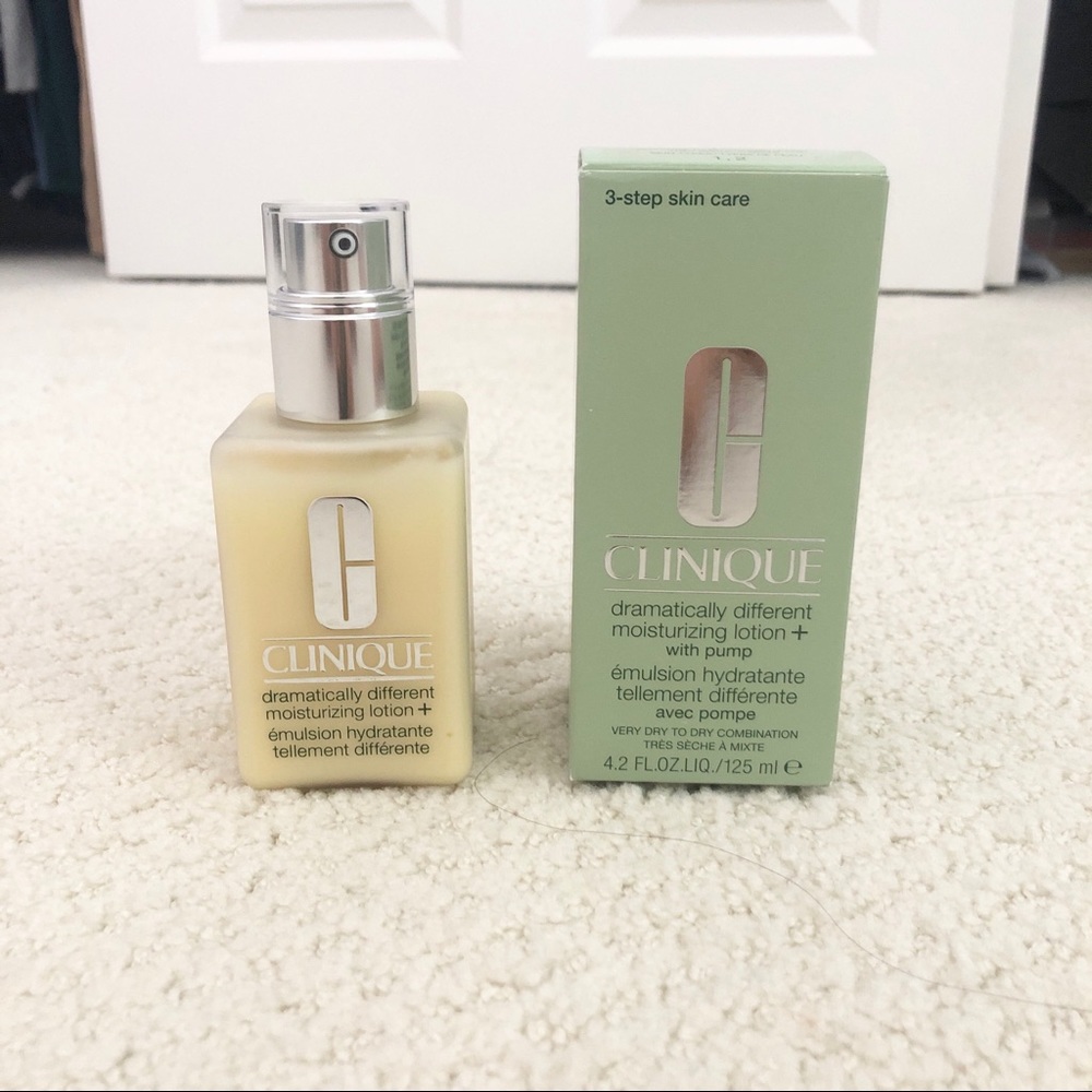 BNIB clinique dramatically different lotion